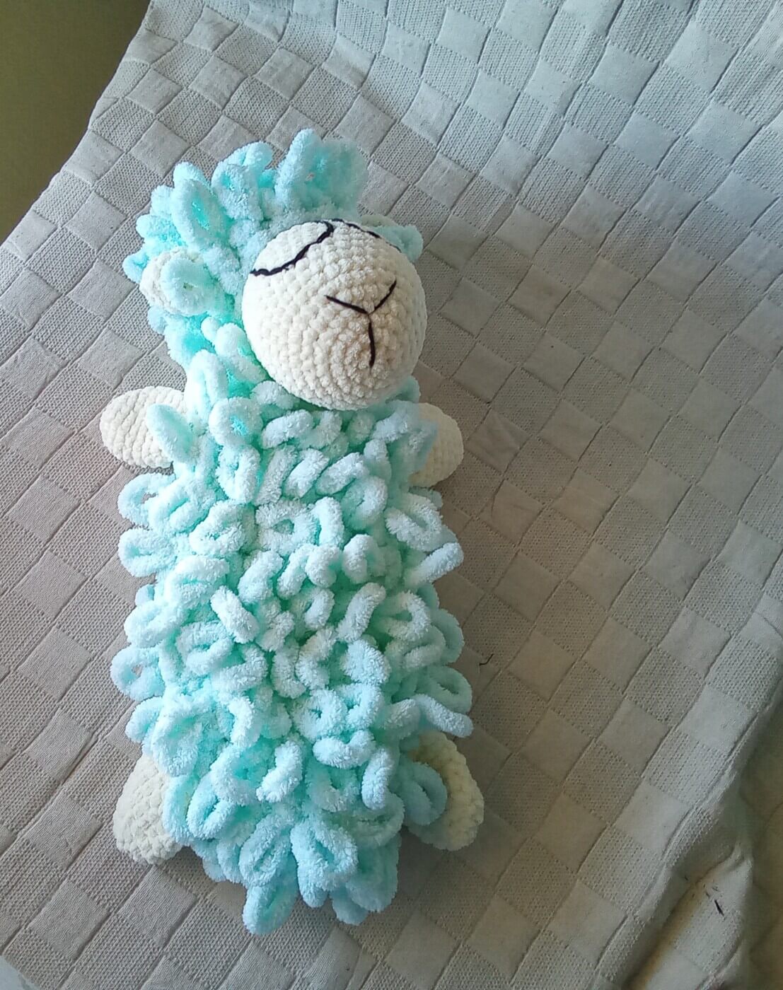 Αρνάκι μικρό αγγαλιτσα