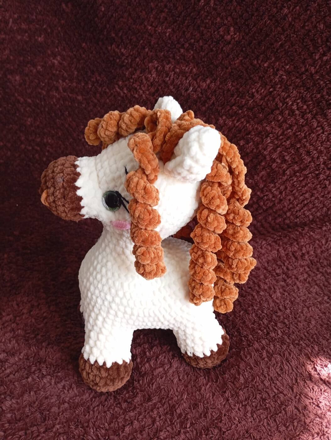 Πλεκτό αλογάκι